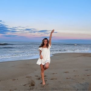 Meet your Posher, Ella